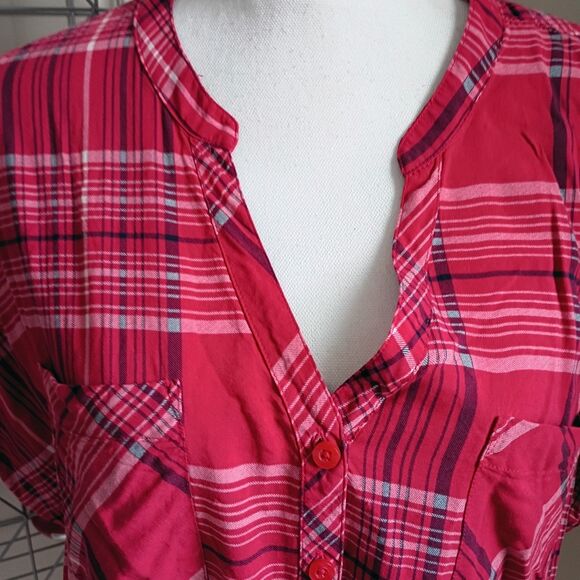 Torrid Red Challis Plaid button front short Dolman Sleeve blouse 2X - Picture 2 of 8